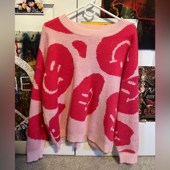 Oversized rose pink crewneck pink smiley face sweater size small - Picture 1 of 2